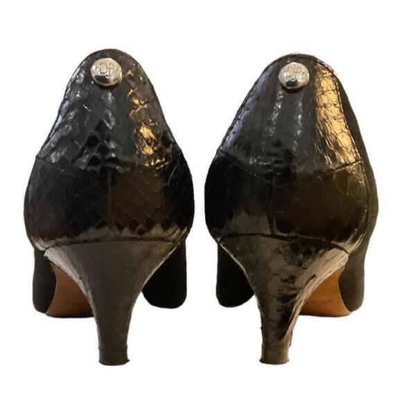 Women's Donald J Pliner Black suede & Leather Studded Kitten Heels Size 7M - Picture 5 of 10